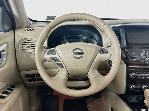 Used 2014 Nissan Pathfinder SL AWD/4WD image 17