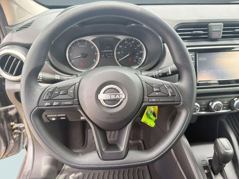Used 2025 Nissan Versa S w/ S Plus Package FWD image 17