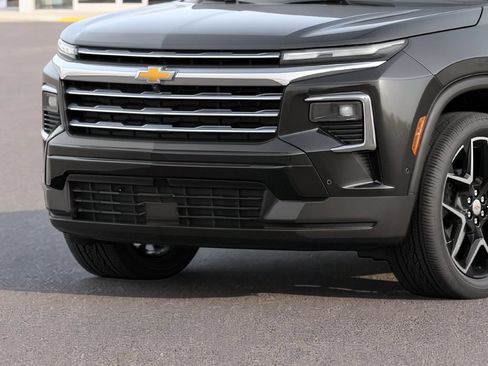 New 2026 Chevrolet Traverse Z71 w/ Enhanced Driving Package AWD/4WD image 4