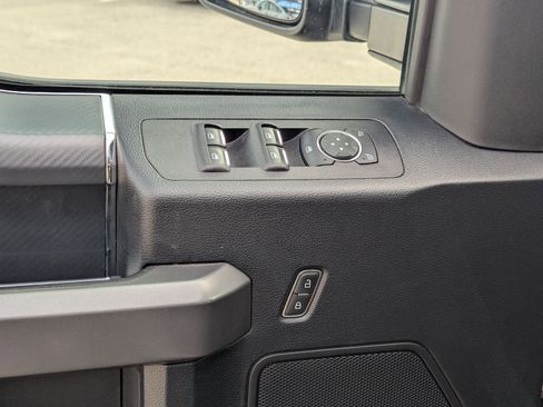 Used 2019 Ford F150 XLT w/ Equipment Group 302A Luxury image 10