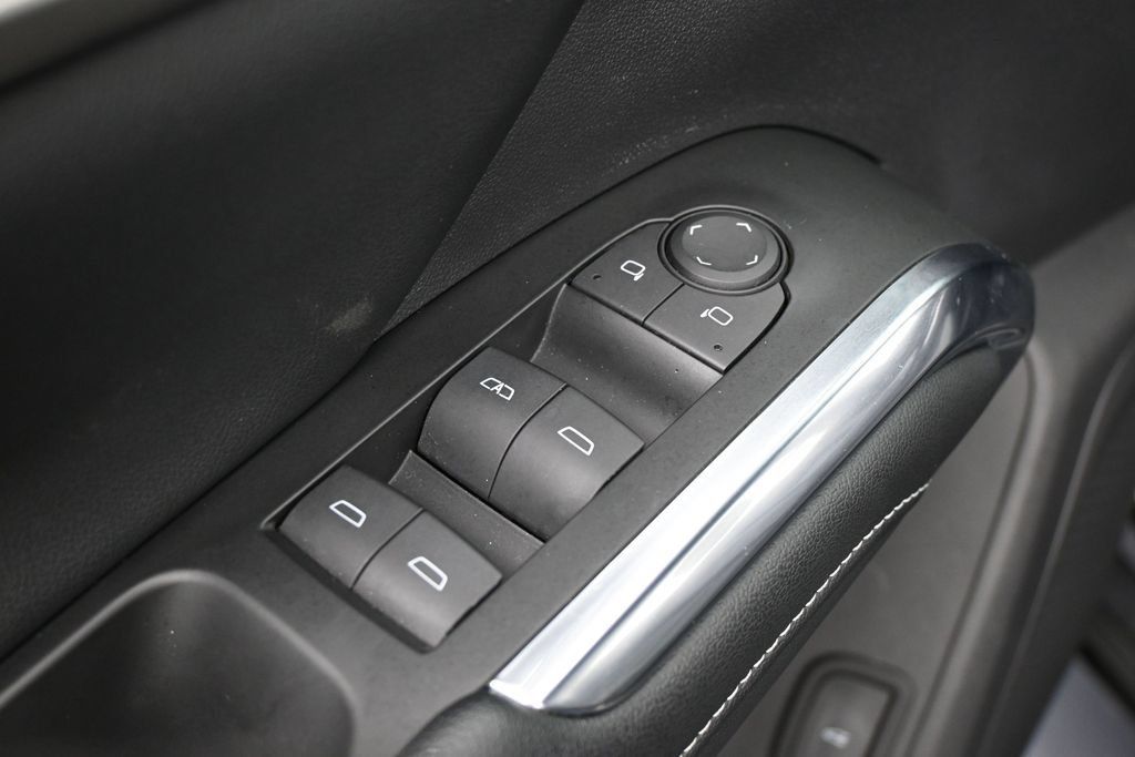 Used 2024 Chevrolet Traverse LT w/ Midnight/Sport Edition FWD image 14