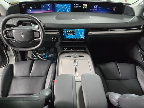 New 2026 Lincoln Navigator L Premier AWD/4WD image 15