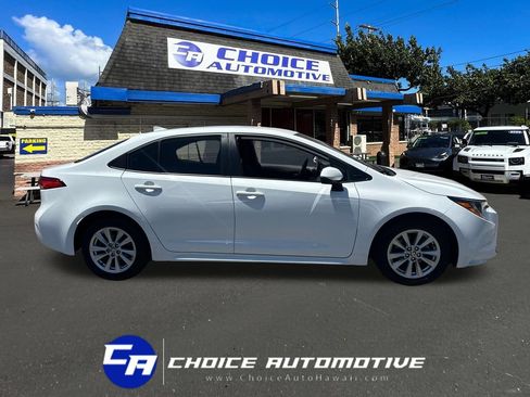 Used 2024 Toyota Corolla LE FWD image 8