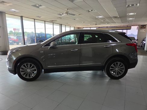 Used 2018 Cadillac XT5 Luxury w/ Driver Awareness Package AWD/4WD image 4