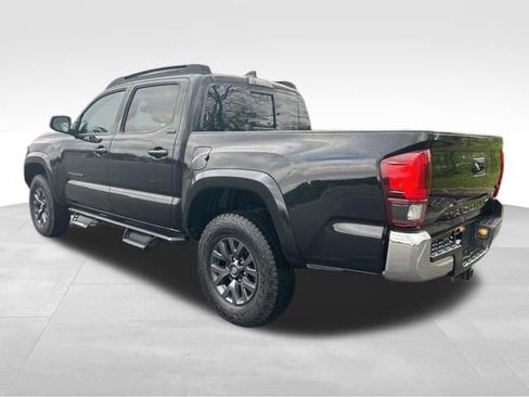 Used 2023 Toyota Tacoma SR5 AWD/4WD image 3