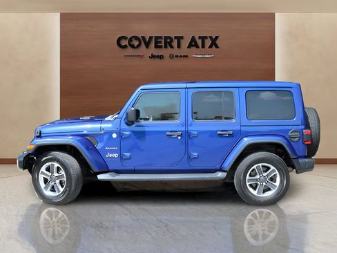 Used 2018 Jeep Wrangler Unlimited Sahara AWD/4WD image 2