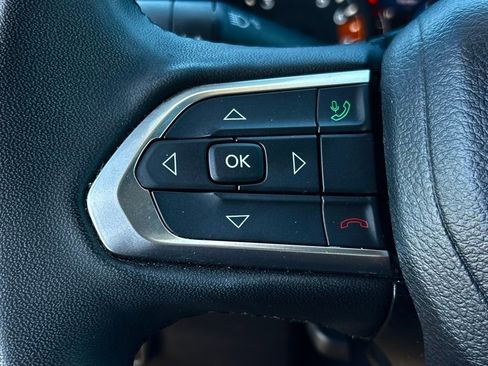 Used 2023 Jeep Compass Limited image 15