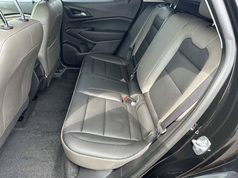 Certified 2025 Chevrolet Trax ACTIV w/ Sunroof Package FWD image 11