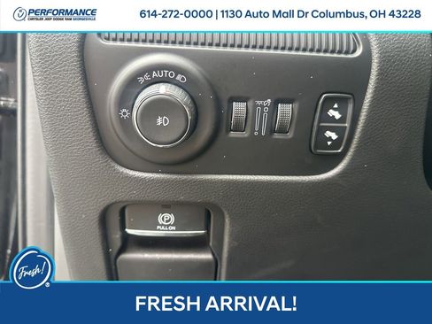 Used 2024 Jeep Wagoneer Series III w/ Premium Group I image 17