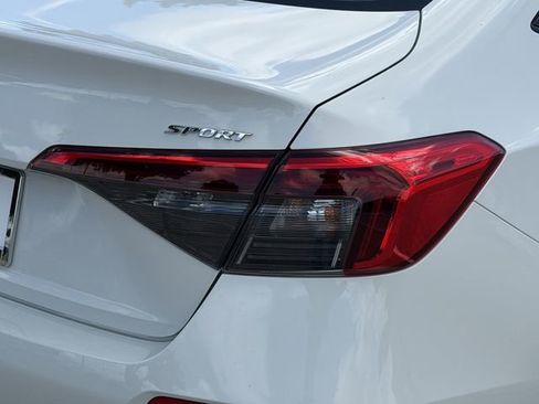 Used 2023 Honda Civic Sport image 7
