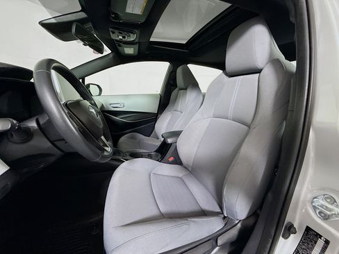 Certified 2025 Toyota Corolla SE image 11