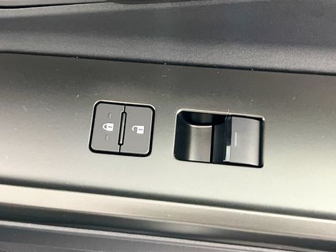 New 2026 Toyota C-HR AWD/4WD image 32