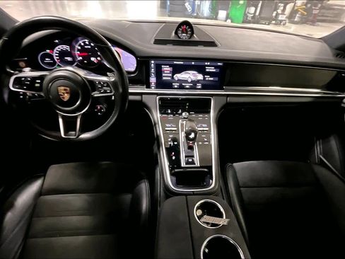 Used 2019 Porsche Panamera GTS w/ Premium Package Plus image 11