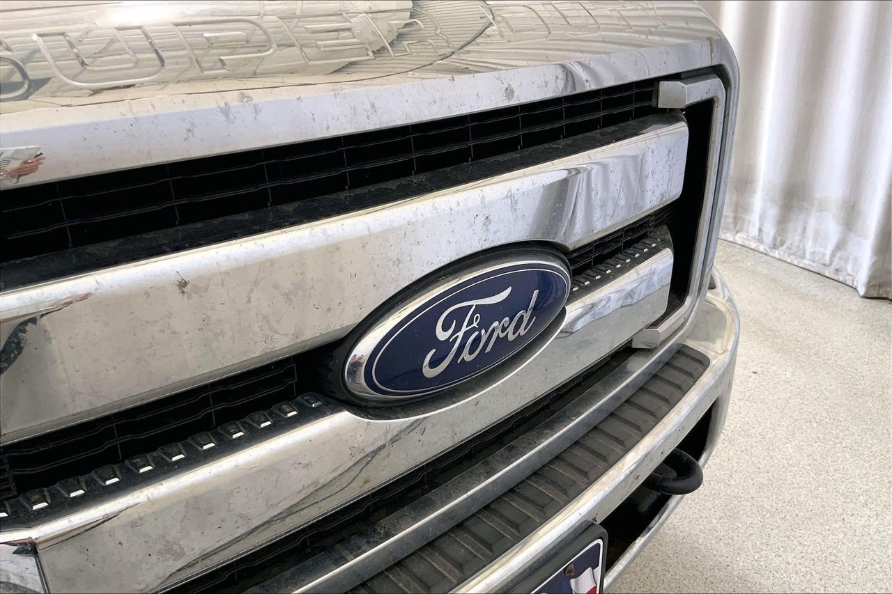Used 2016 Ford F250 Lariat w/ Lariat Ultimate Package AWD/4WD image 7