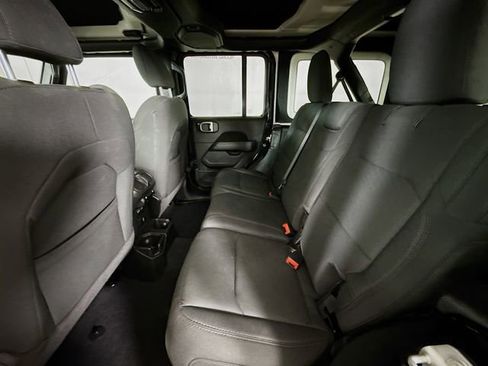 Used 2023 Jeep Wrangler Sahara image 23