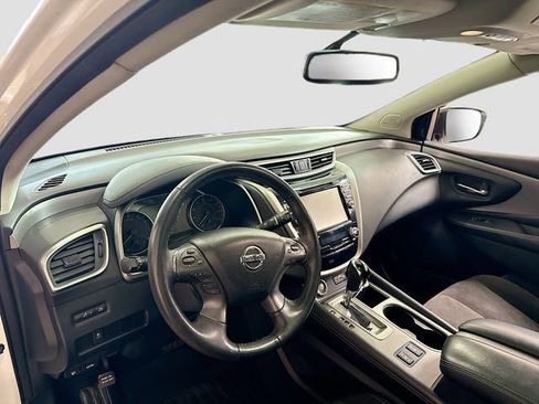 Used 2019 Nissan Murano SV w/ Premium Package AWD/4WD image 10