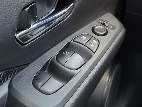Used 2024 Nissan Kicks SV FWD image 12