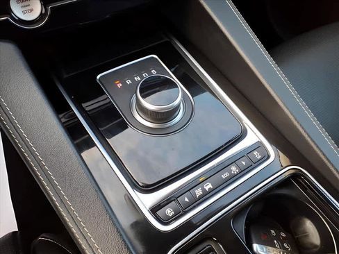 Used 2020 Jaguar F-PACE Checkered Flag image 21