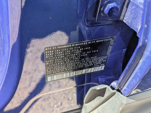 Used 2024 Volkswagen Taos SE image 18