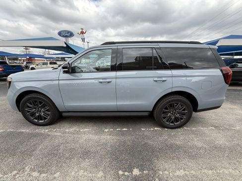 New 2026 Ford Expedition Platinum w/ Stealth Appearance Package image 10