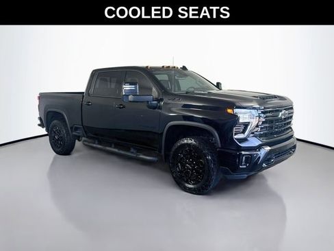 Used 2024 Chevrolet Silverado 2500 LTZ w/ LTZ Plus Package AWD/4WD image 2