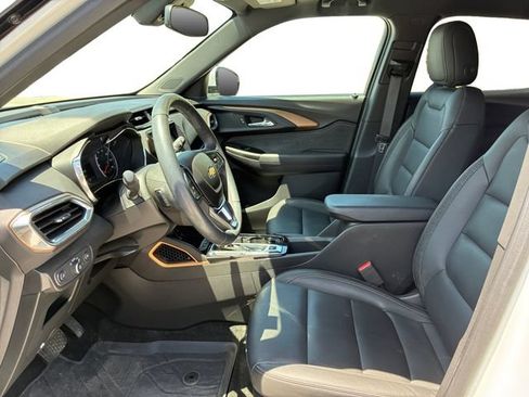 Certified 2023 Chevrolet TrailBlazer ACTIV w/ Sun and Liftgate Package AWD/4WD image 11
