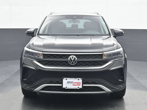Used 2022 Volkswagen Taos SE AWD/4WD image 1
