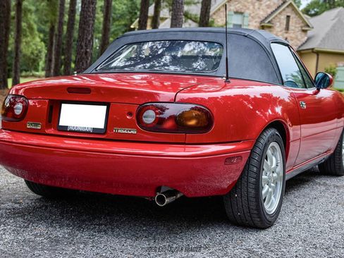 Used 1990 MAZDA MX-5 Miata RWD image 16
