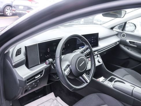 Used 2025 Hyundai Sonata SEL FWD image 5