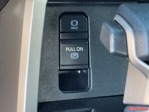 Used 2025 Toyota Tundra SR5 AWD/4WD image 27