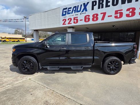 Used 2022 Chevrolet Silverado 1500 Custom image 2