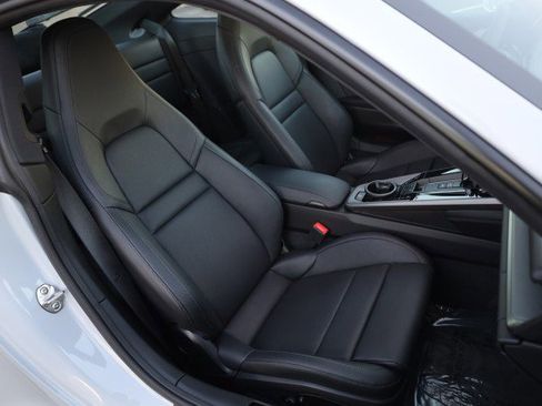 Used 2025 Porsche 911 Carrera image 45