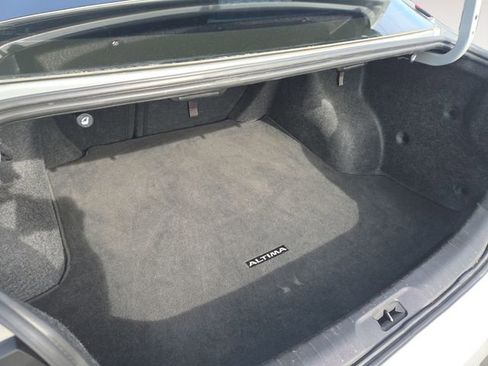 Used 2024 Nissan Altima 2.5 SV image 31