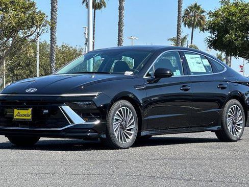 New 2025 Hyundai Sonata Limited image 7