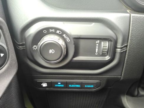 Used 2024 Jeep Wrangler High Altitude image 30