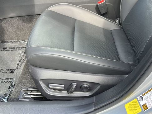Used 2025 Toyota Prius XLE FWD image 16