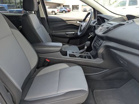 Used 2017 Ford Escape SE AWD/4WD image 32