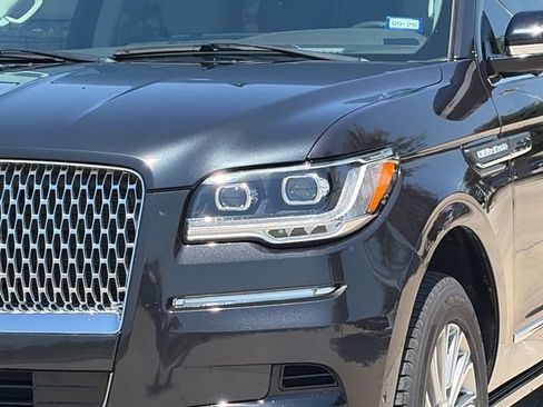 Used 2023 Lincoln Navigator 4WD image 4