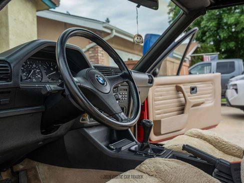 Used 1988 BMW 325i Convertible RWD image 56