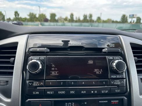 Used 2012 Toyota Tacoma 4x4 Access Cab V6 w/ TRD Off-Road Pkg image 3