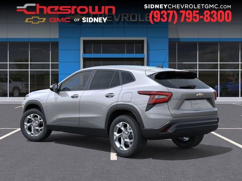 New 2026 Chevrolet Trax LS w/ LS Convenience Package image 3