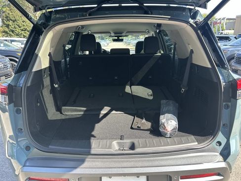 New 2026 Nissan Pathfinder SL FWD image 13