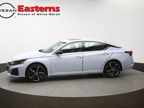 Used 2023 Nissan Altima 2.5 SR w/ SR Premium Package FWD image 58
