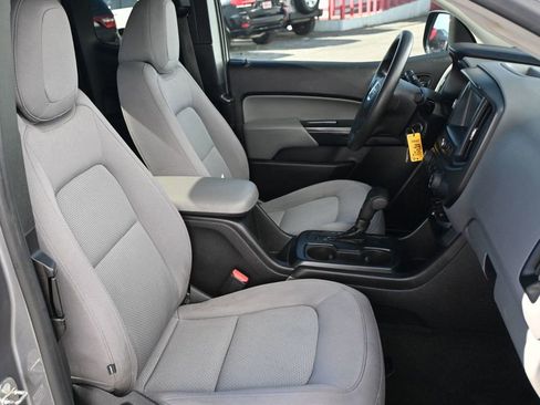 Used 2018 GMC Canyon W/T image 16