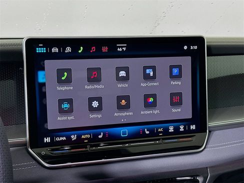 New 2026 Volkswagen Tiguan SE R-Line image 13