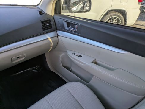 Used 2012 Subaru Outback 2.5i Premium image 17