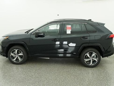 New 2025 Toyota RAV4 SE image 36