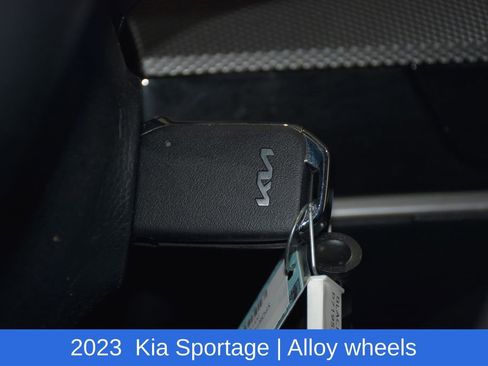 Used 2023 Kia Sportage LX image 15
