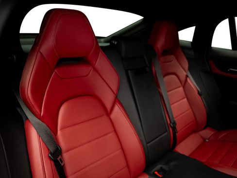 Used 2024 Porsche Panamera RWD image 36