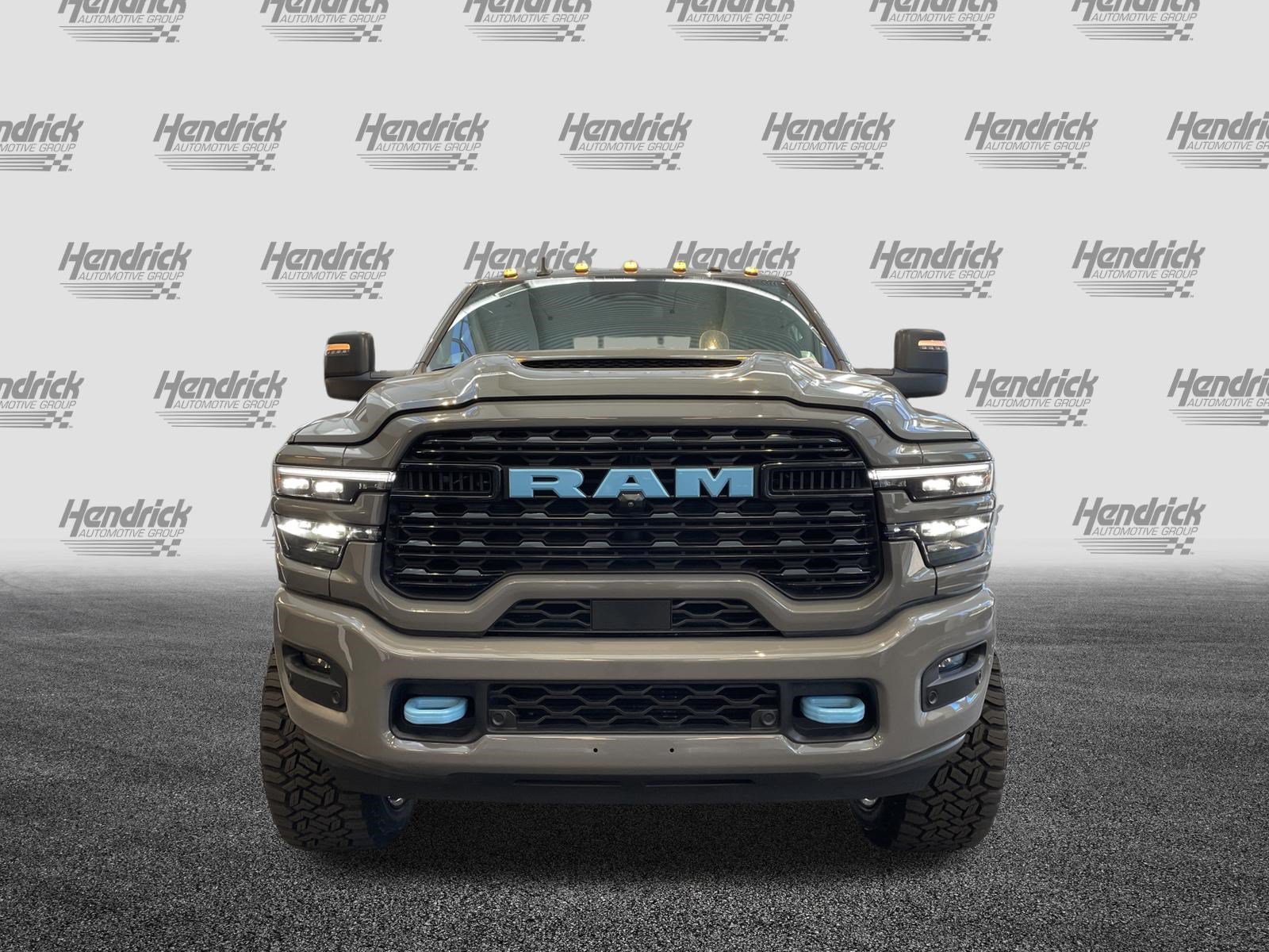 Used 2026 RAM 2500 Limited AWD/4WD image 3